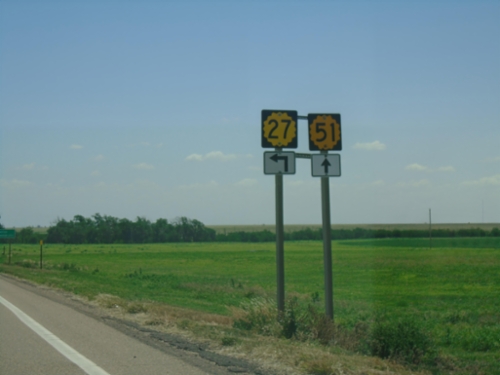KS-27 North/KS-51 East Approaching KS-27/KS-51 Split