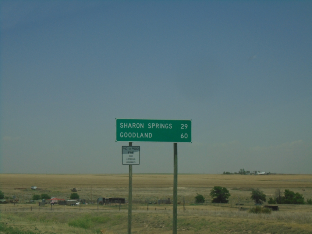 KS-27 North - Distance Marker