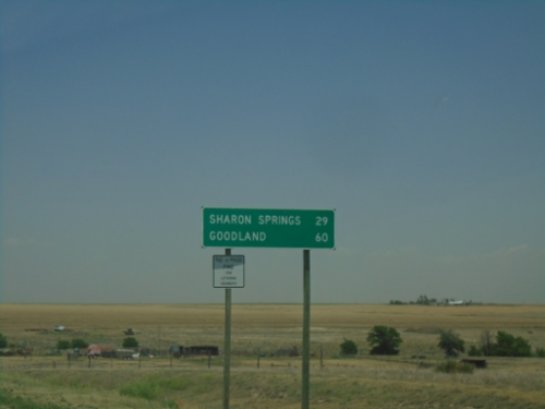 KS-27 North - Distance Marker