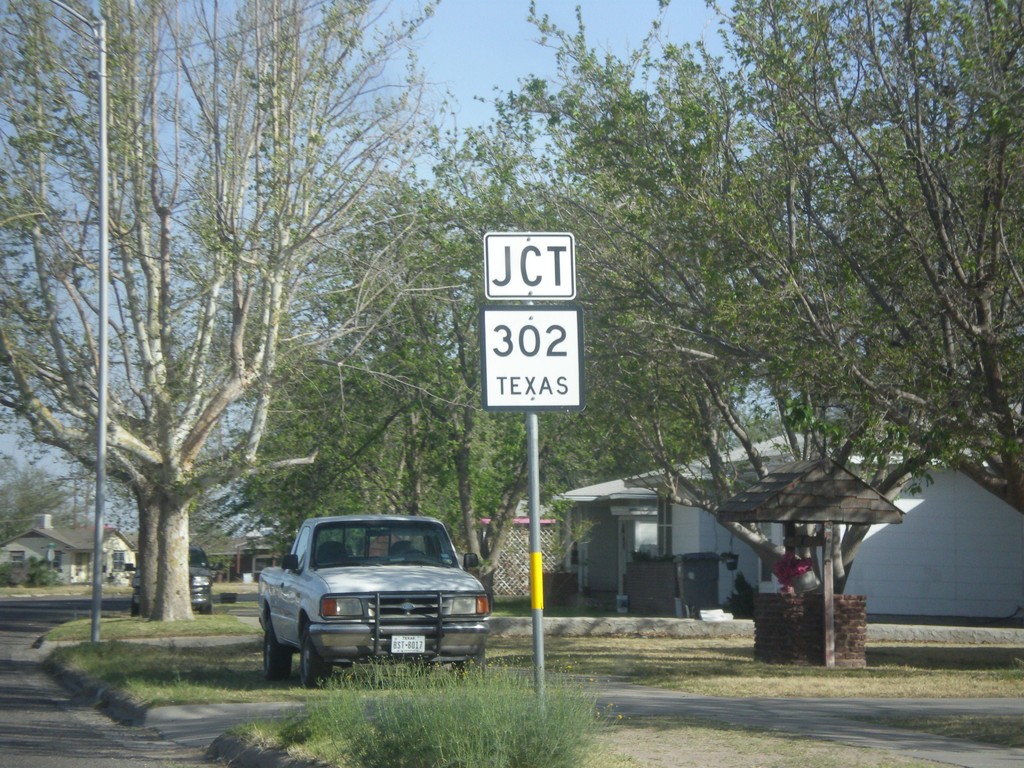 TX-18 South Approaching TX-302