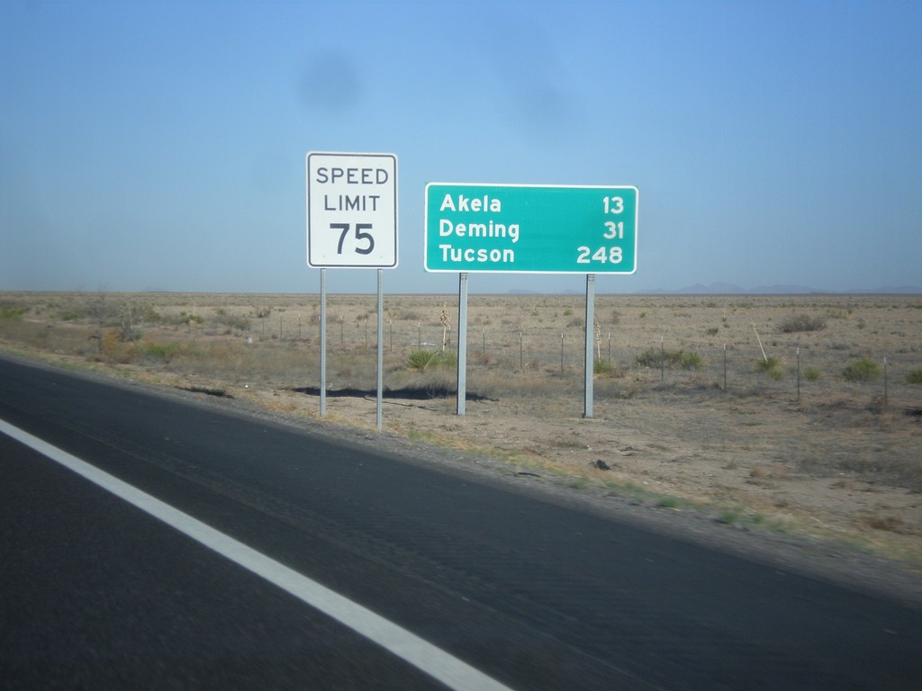 I-10 West - Distance Marker