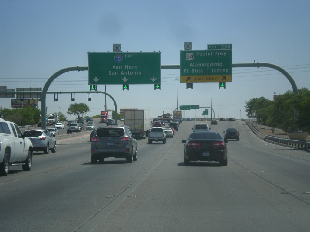 I-10 East - Exit 22B