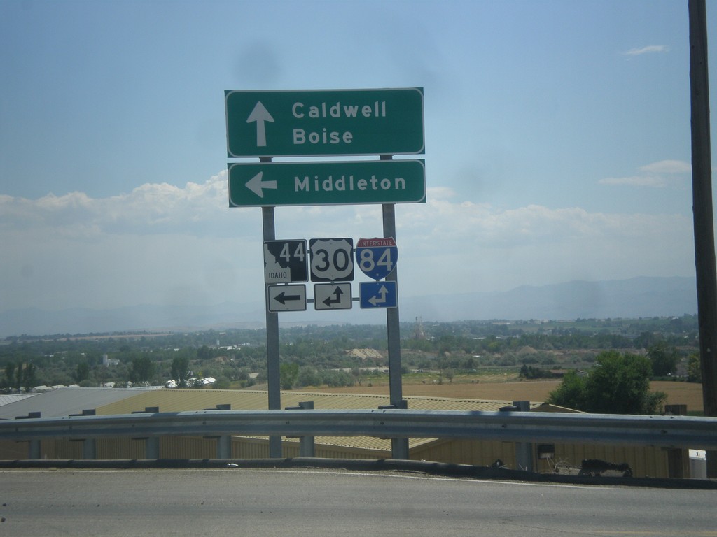 I-84 East (Exit 25) at ID-44