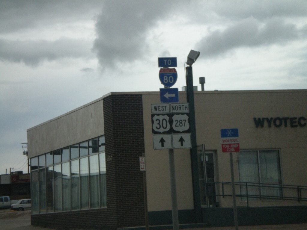 End WY-130/WY-230 at Curtis St.